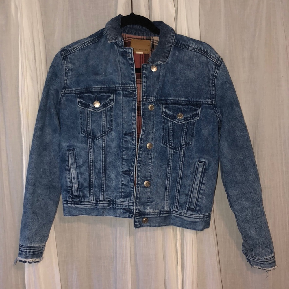 Cropped jean jacket